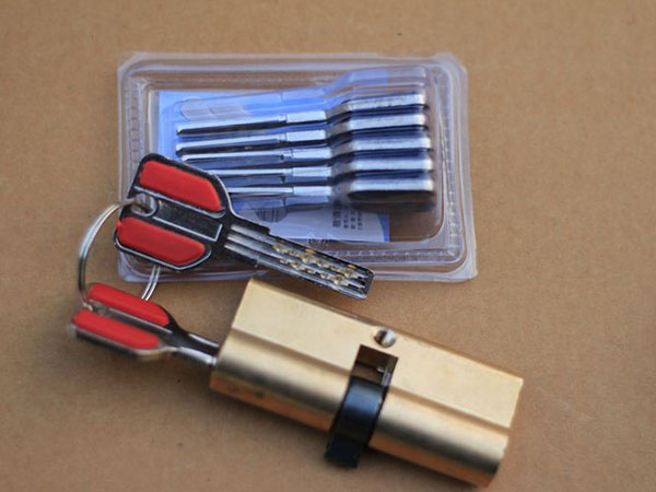 佳木斯市24小时上门开锁公司